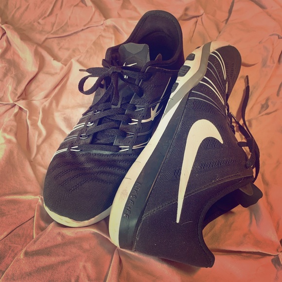 Nike sneakers - Picture 1 of 1